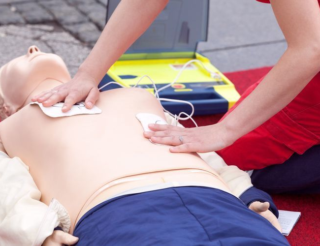 CPR demo training given to patient